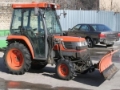Kubota ST30 with brush and blade, Traktory 40-59 hp, Poľnohospodárske stroje