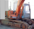 Hitachi EX 120-3, Excavadoras de cadenas, Construcción