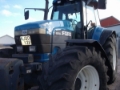 纽荷兰 8770、拖拉机 140-199 hp、农业机械