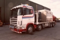 Scania 124G / 420, Camion plateau ridelle avec grue, Transport