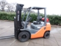 Toyota 02-8FGF25, 4-Rad Gabelstapler, Flurförderzeuge