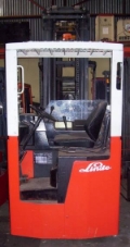 LINDE FRER11/1.6TL、リーチトラック、資材運搬設備