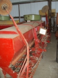 Tive 25 B, Perforatoare, Utilaje agricole