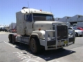 FREIGHTLINER FL112、トラクターユニット 6x4、輸送