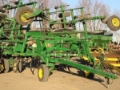 John Deere 2410、コンベンショナルプラウ、農業