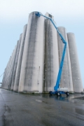Genie Z-135/70, Саморушні вишки, Будтехніка