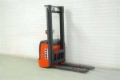LINDE Штабелер поводковый б/у LINDE L12 4468, 4-x ходовые ричтраки, Складская техника