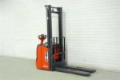 LINDE Штабелер поводковый б/у LINDE L16 4510, 4-x ходовые ричтраки, Складская техника