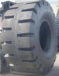 Brand names Earthmover、タイヤ、建設