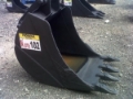 JCB JCB, Kovalar, İş Makinaları