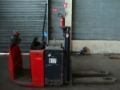 Linde N20Li, Orderpicker voor middelhoog niveau, Laden en lossen