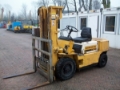 Komatsu FD25-10, Vierwielige vorkheftruck met contragewicht, Laden en lossen