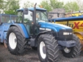 纽荷兰 8560、拖拉机 140-199 hp、农业机械