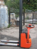 LINDE L10, Ručne vedené vysokozdvižné vozíky, Manipulácia s materiálmi