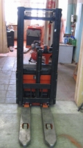 Linde L12、手推堆垛车、物流运输