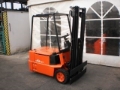 Linde E15 /324/, Camion contrabalasat cu 3 roti, Stivuitoare