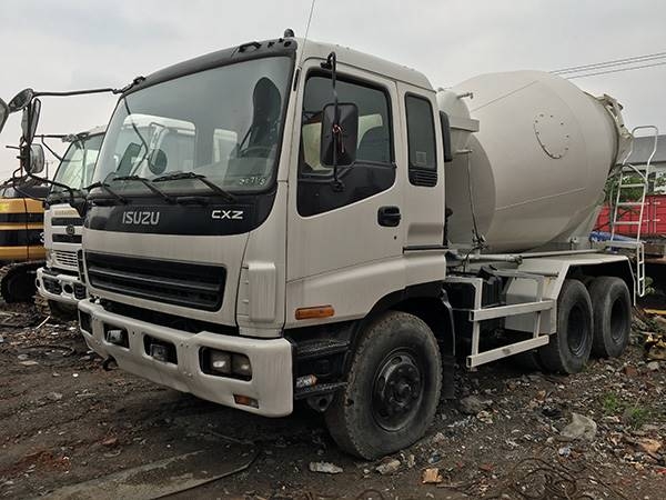 2010 used isuzu mixer truck cxz