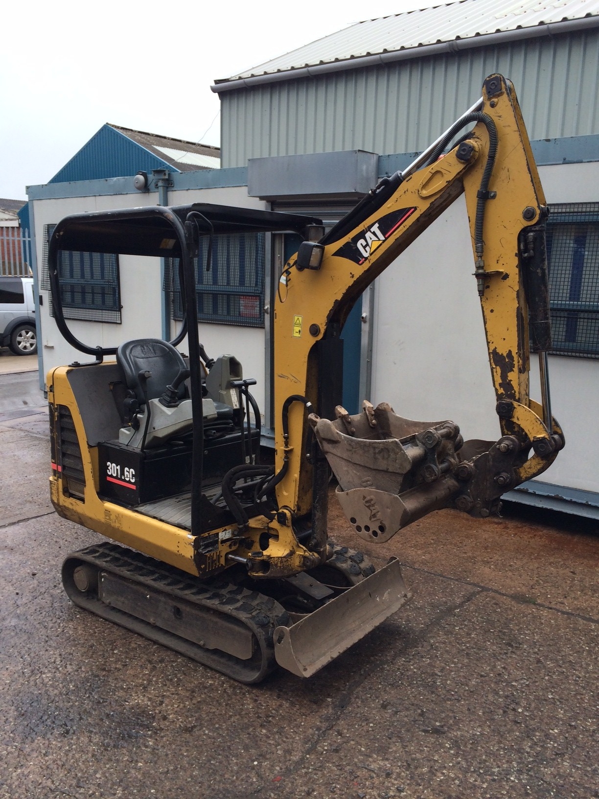 6c - 小型挖土机(掘凿机,挖掘机) 7t(迷你挖掘机),价格:nt$ 298,158