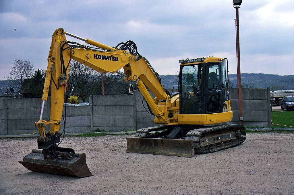komatsu pc88 mr-6 mvk - 中型挖土机(掘凿机,挖掘机)7t-12t,价格:nt$