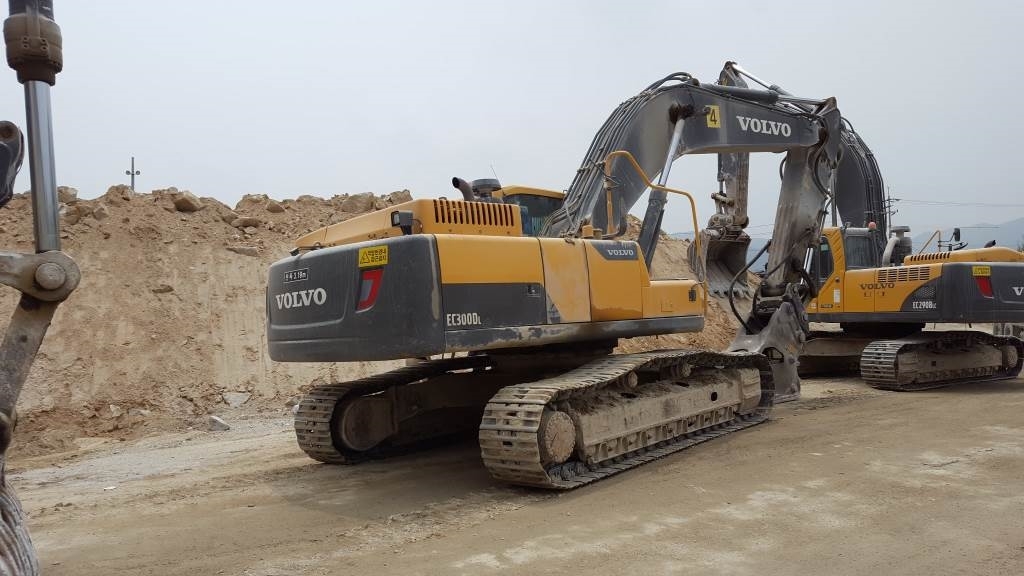 volvo ec300dl