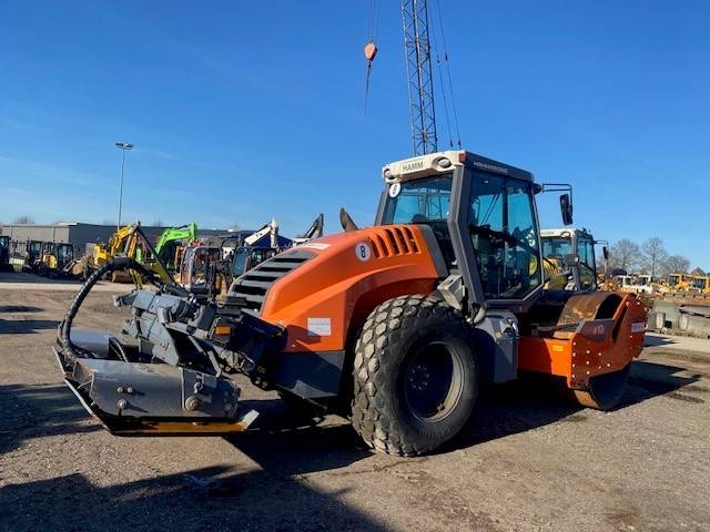 Hamm H13i mit Verdichterplatten + HCQ (12001224)
