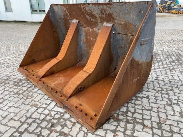 Volvo 2.75 m Hochkippschaufel Volvo festanbau 3.8 (2539)