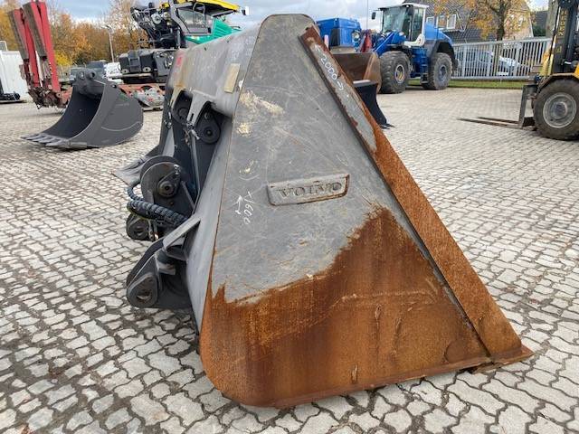 Volvo 2.75 m Hochkippschaufel Volvo festanbau 3.8 (2539)