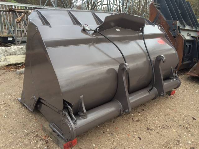 SMP (0201) 5.5 cbm Hochkippschaufel / bucket