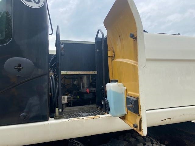 CAT M 318 D VAH (12005443)