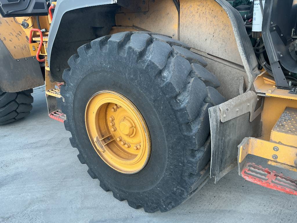 Volvo L 110 H auch MIETE / RENTAL (12005911)