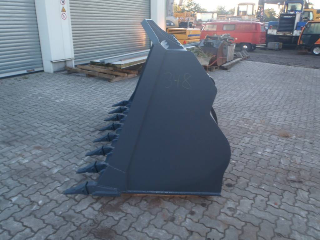 Fuhrmann (0348) 2.8 cbm A.E.I Schaufel