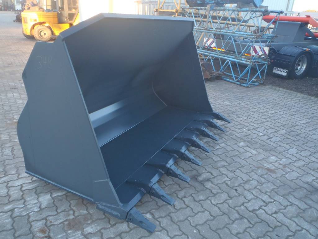 Fuhrmann (0348) 2.8 cbm A.E.I Schaufel