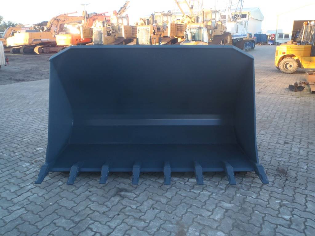 Fuhrmann (0348) 2.8 cbm A.E.I Schaufel