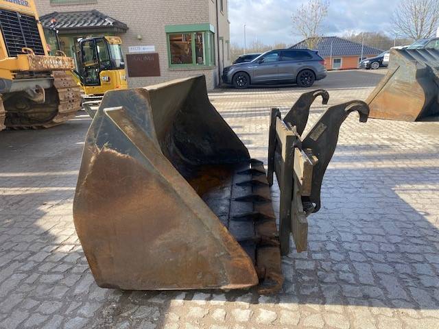 Terex TL 160  2x Schaufel (12005689)