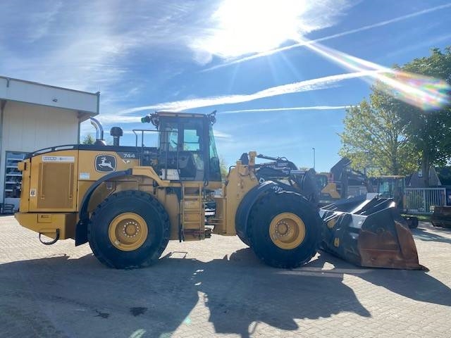 John Deere 744 P MIETE / RENTAL (12002126)