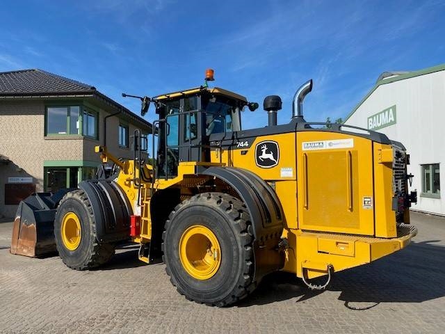 John Deere 744 P MIETE / RENTAL (12002126)