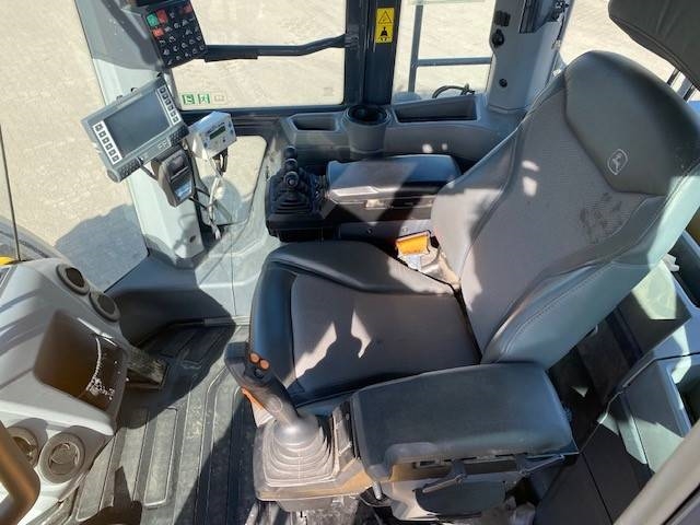 John Deere 744 P MIETE / RENTAL (12002126)