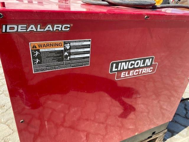 Lincoln (1146) IDEALARC DC 400