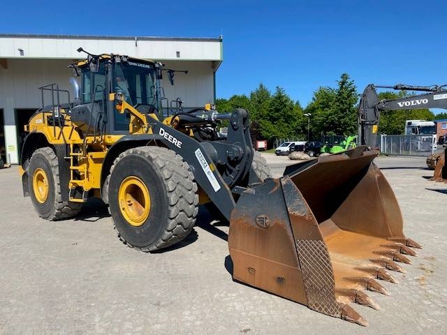 John Deere 744 P MIETE / RENTAL (12002124)