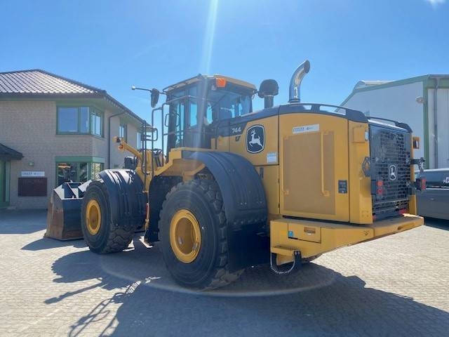 John Deere 744 P MIETE / RENTAL (12002124)