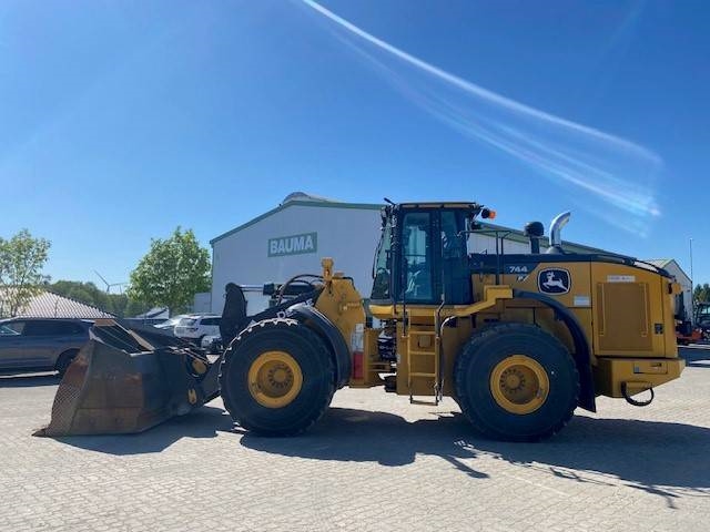 John Deere 744 P MIETE / RENTAL (12002124)