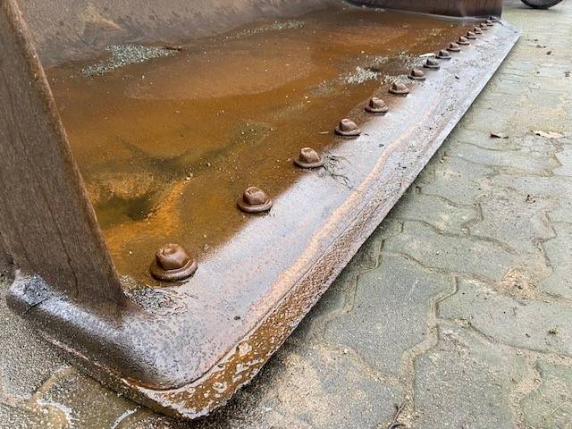 Volvo (5243) 4.0 cbm gebr. Schaufel / bucket