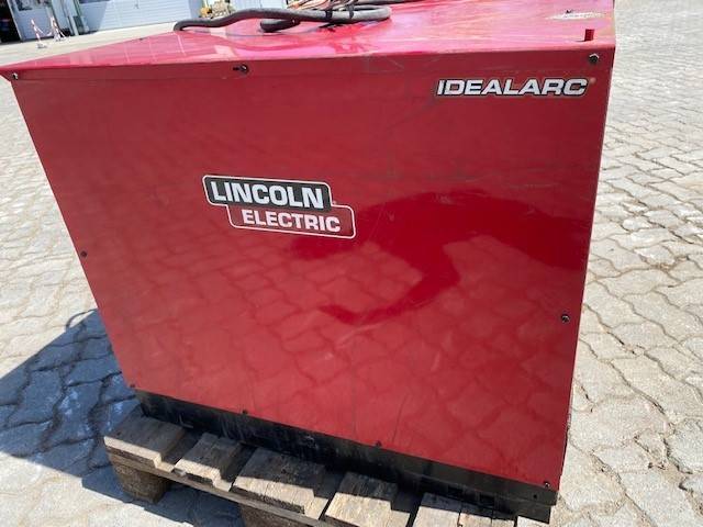 Lincoln (1146) IDEALARC DC 400