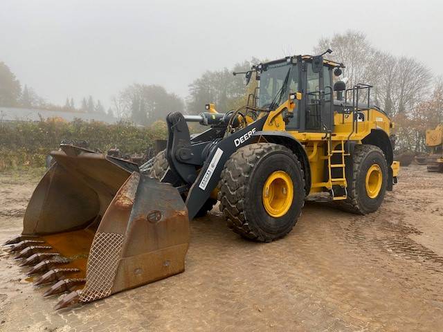 John Deere 744 P MIETE / RENTAL (12002124)