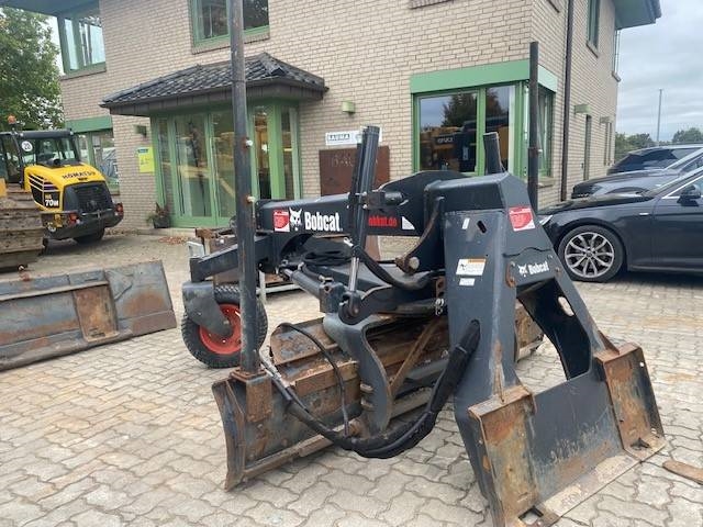 Bobcat 870 T MIETE / RENTAL (12005523)