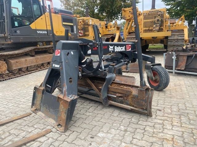 Bobcat 870 T MIETE / RENTAL (12005523)