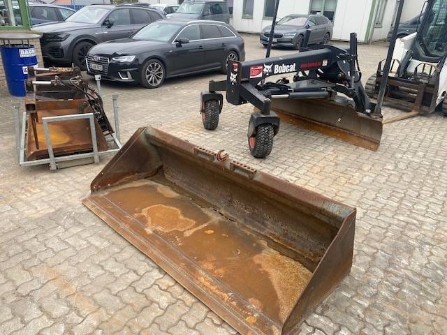 Bobcat 870 T MIETE / RENTAL (12005523)