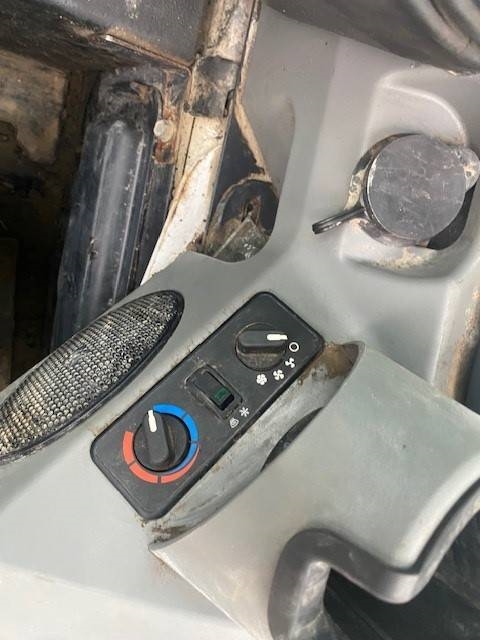 Bobcat 870 T MIETE / RENTAL (12005523)