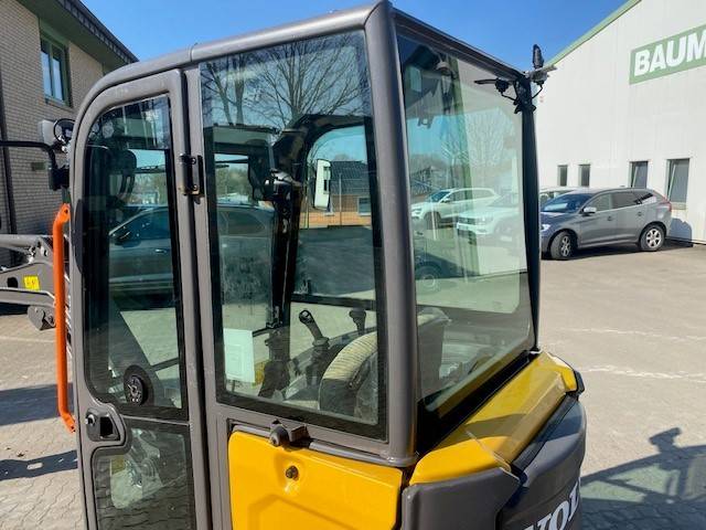Volvo EC 20 E MIETE / RENTAL (12001540)