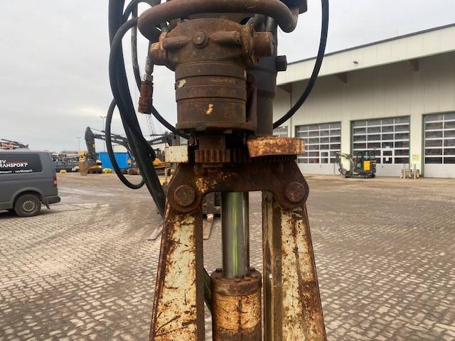 [Other] (5687) 0.70 m hydr. drehb. Greifer / grab